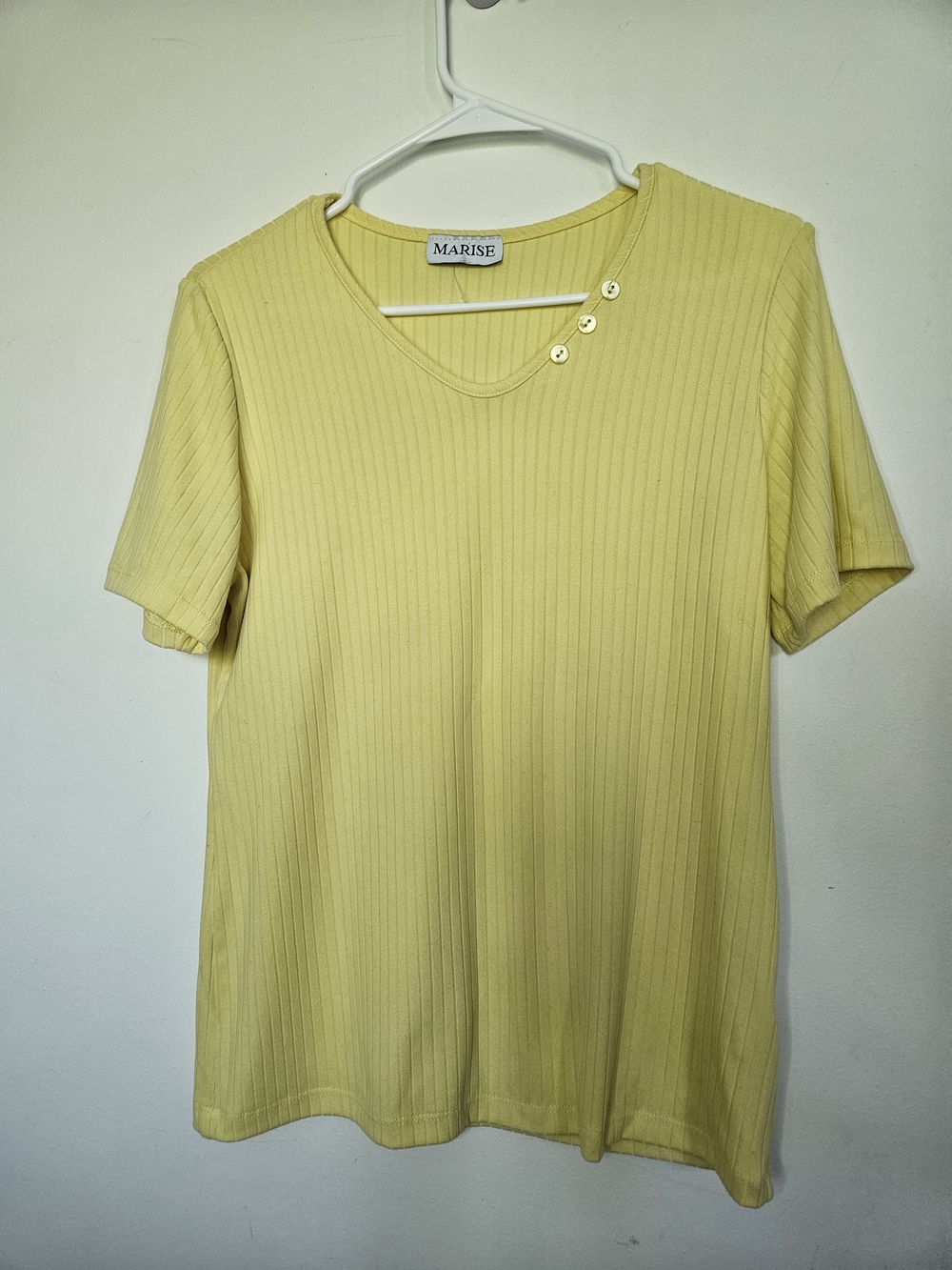 MARISE Yellow Ribbed V-Neck Short Sleeve Top with Buttons Size S/P